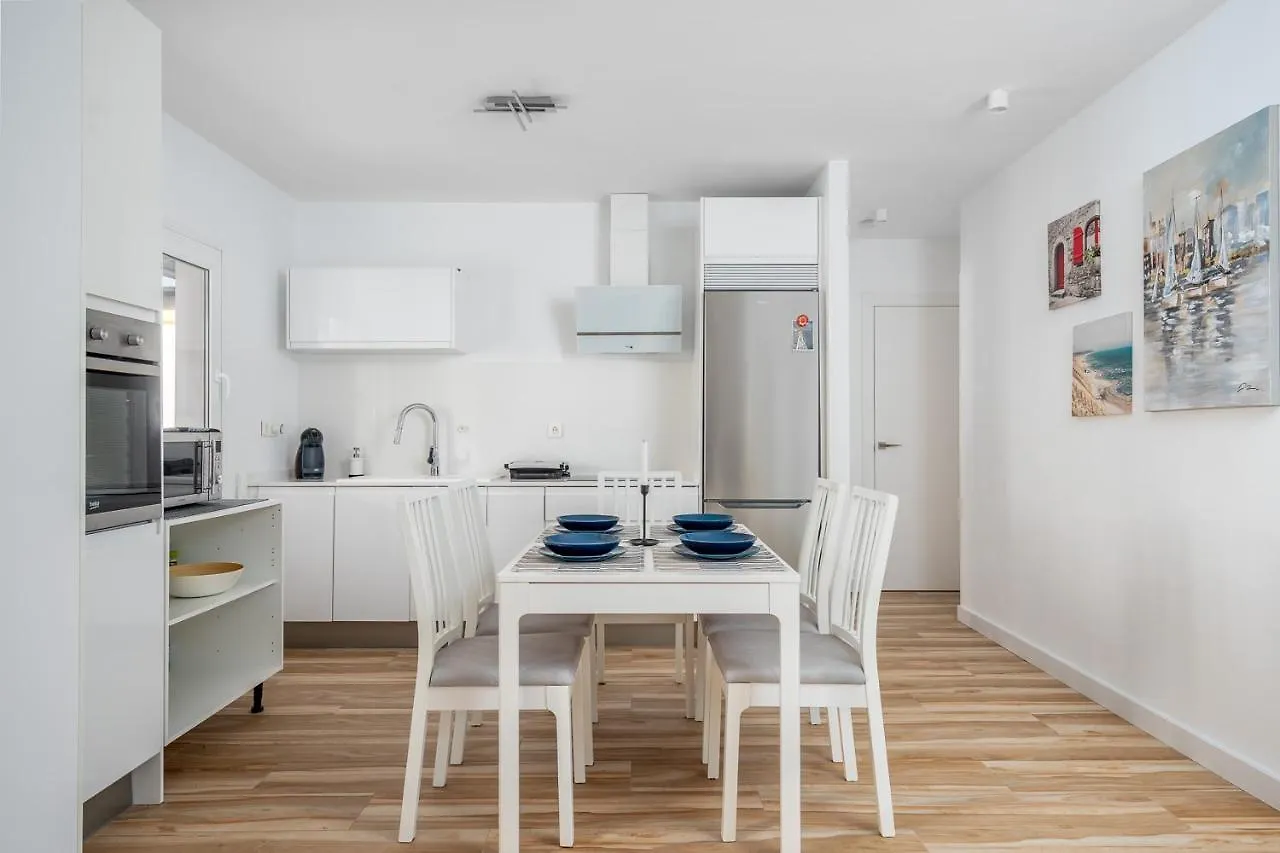 Front Line Beach Apartment In Fuengirola Ref 14