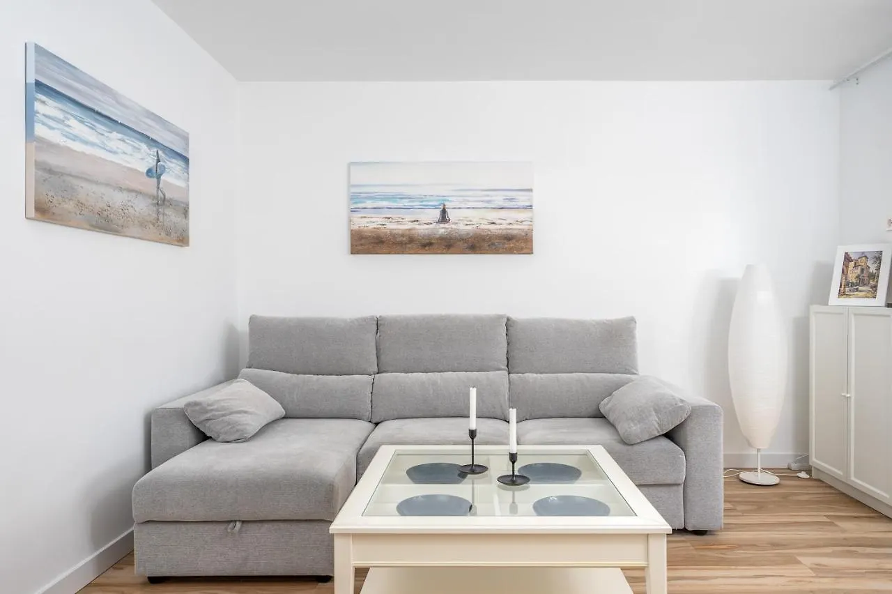 Front Line Beach Apartment In Fuengirola Ref 14