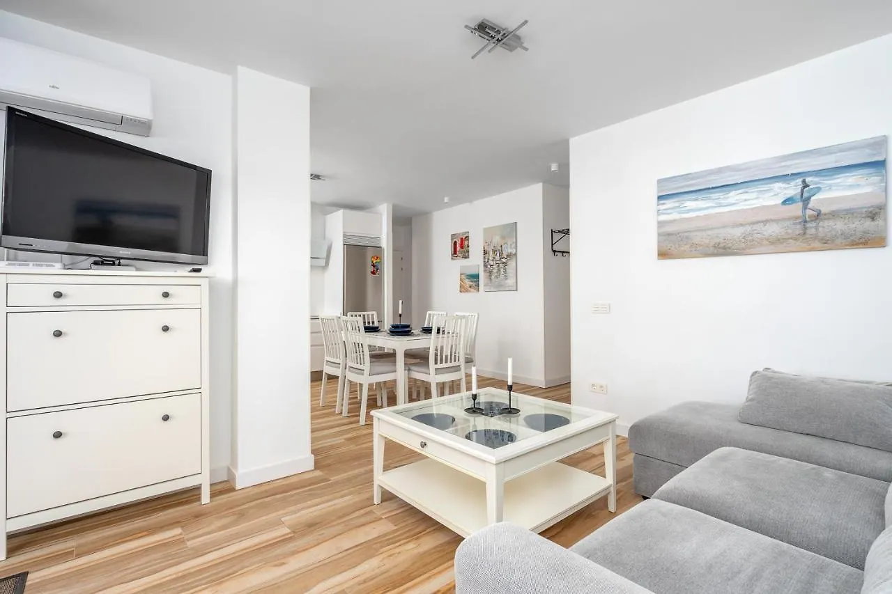 Front Line Beach Apartment In Fuengirola Ref 14